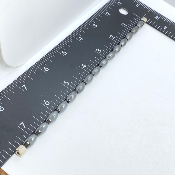 Bracelet Hematite Beads With Magnetic Clasp - Picture 4 of 6